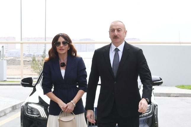 media-ilham_aliyev_mehriban_aliyeva-989