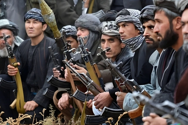 media-pakistan-silahlilar