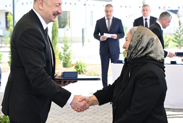 media-ev-acar