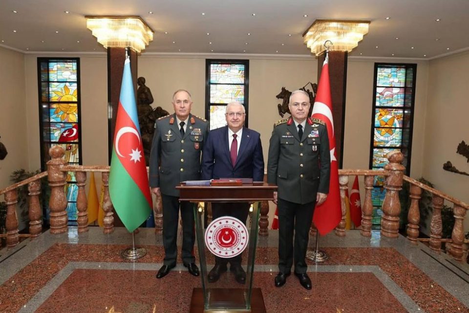 media-az-turk-generallar