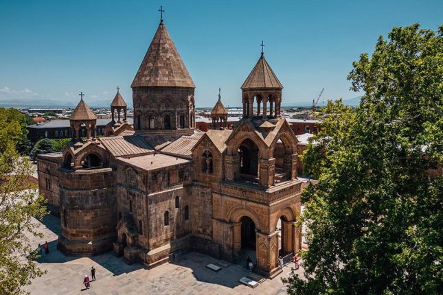 media-ii-qaregin