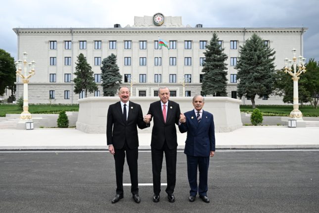 media-ilham_aliyev_erdogan_sarif_040725_1