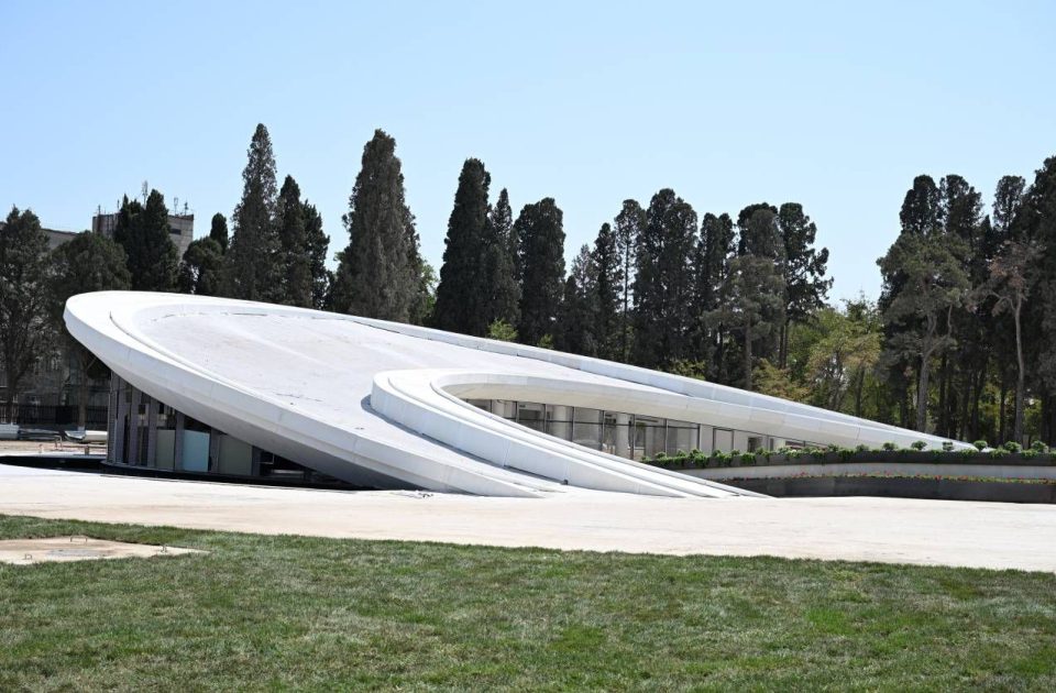 media-gence-memorial-komloleksi
