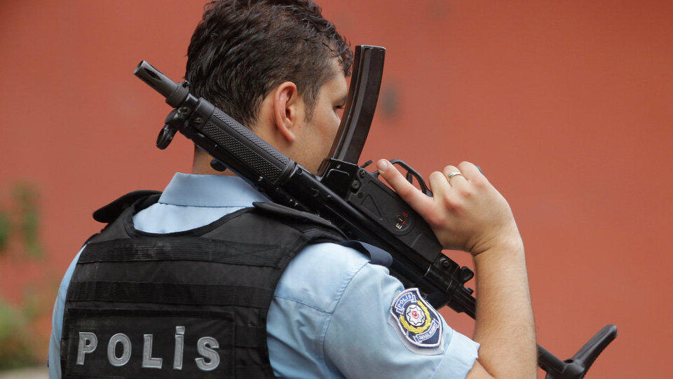 media-turk_polis