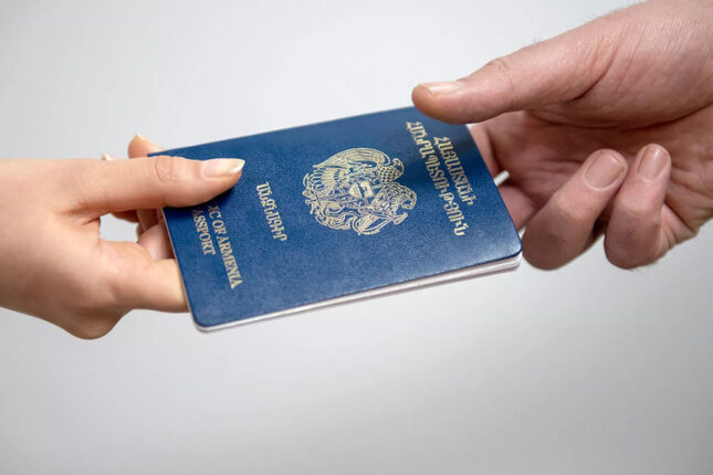 media-armenia_passport