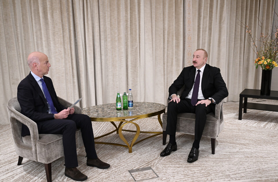 media-prezident-frans-24