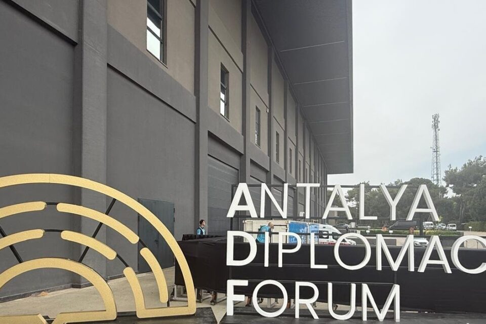 media-v-antalya-diplomatiya-forumu-8