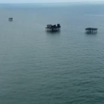 Neft Daşları yaxınlığında balıqçı dənizdə batıb, axtarışa helikopter cəlb olunub – VİDEO