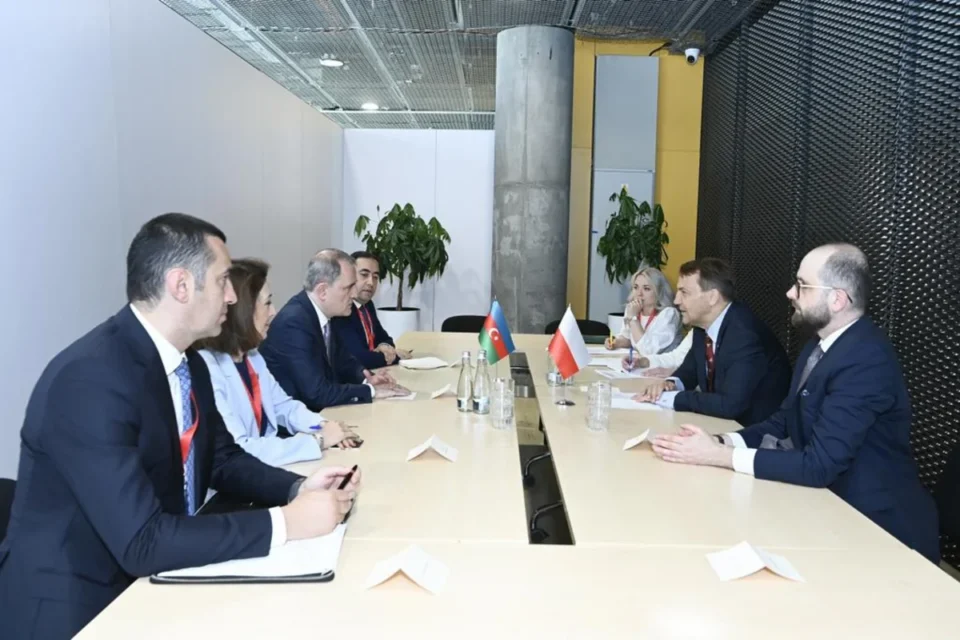 media-ceyhun-bayramov-polsa