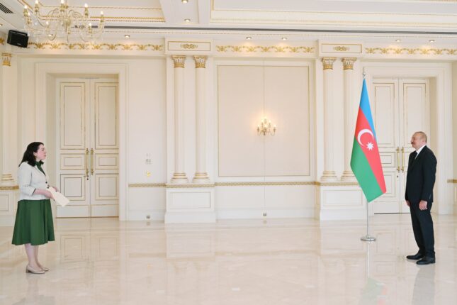 media-president_meeting_brosnani_1