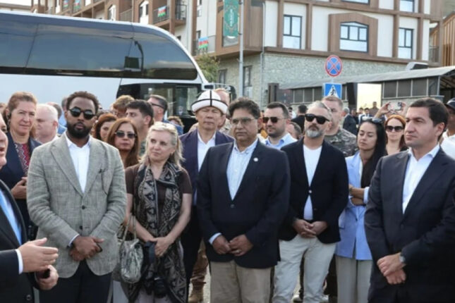 media-diplomats-visit-to-nk-120926